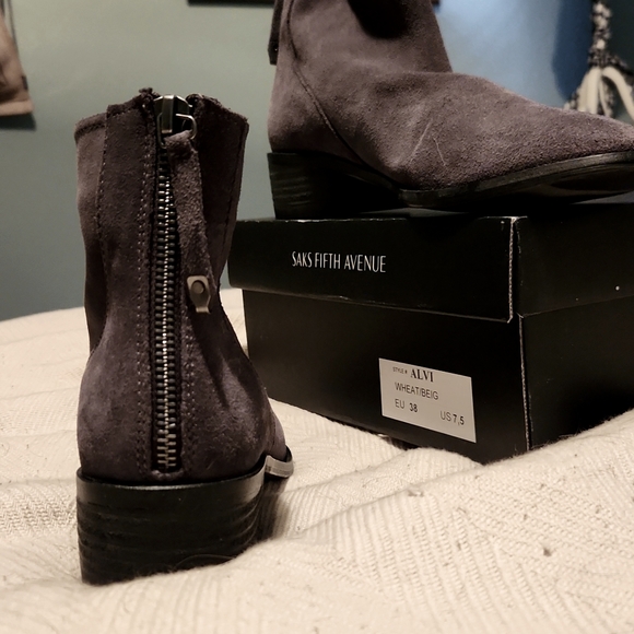Saks Fifth Avenue Tassius Suede Zip-Up Booties in Anthracite Gray - Size 7.5 - Picture 4 of 8